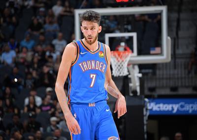Repórter da equipe: Holmgren e Carson Wallace podem jogar o jogo de hoje contra o Hawks