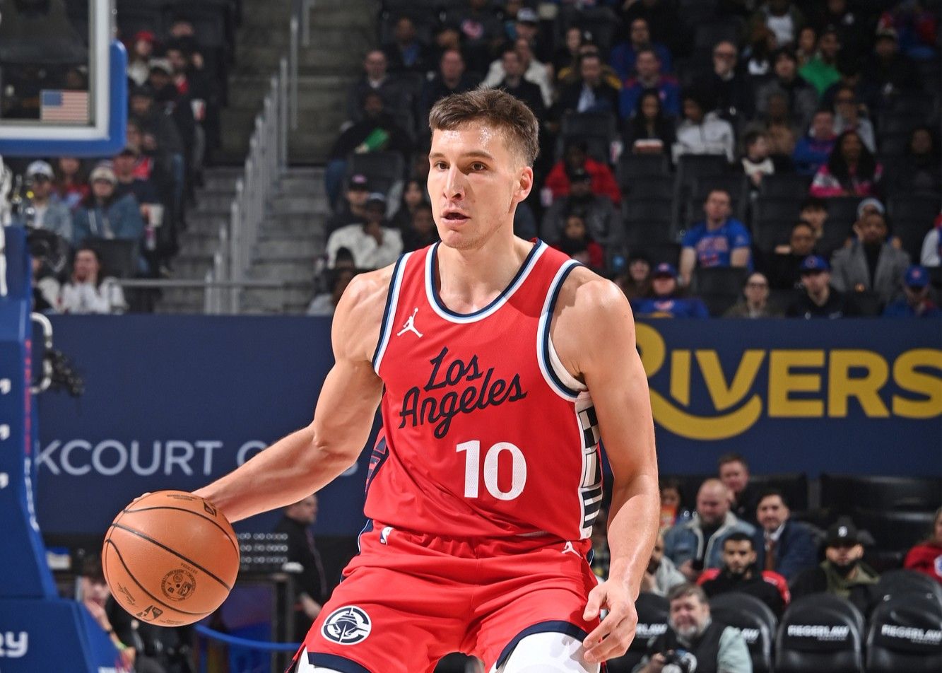 Cinco jogadores reservas do Clippers acertaram vários arremessos de três pontos para empatar o recorde da NBA e estabelecer um novo recorde na história do time.