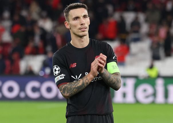 Bild: Bayern considera seriamente caçar Grimaldo, mas jogador sonha em voltar à Espanha