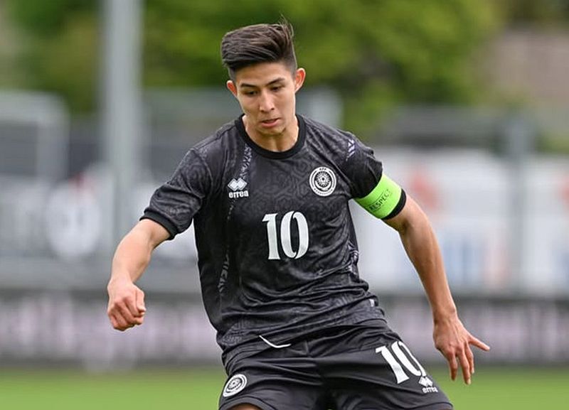 O adolescente que recebeu cartão amarelo do Chelsea marcou contra a Bélgica e se tornou o mais jovem artilheiro das Eliminatórias Mundiais da Europa em 60 anos.